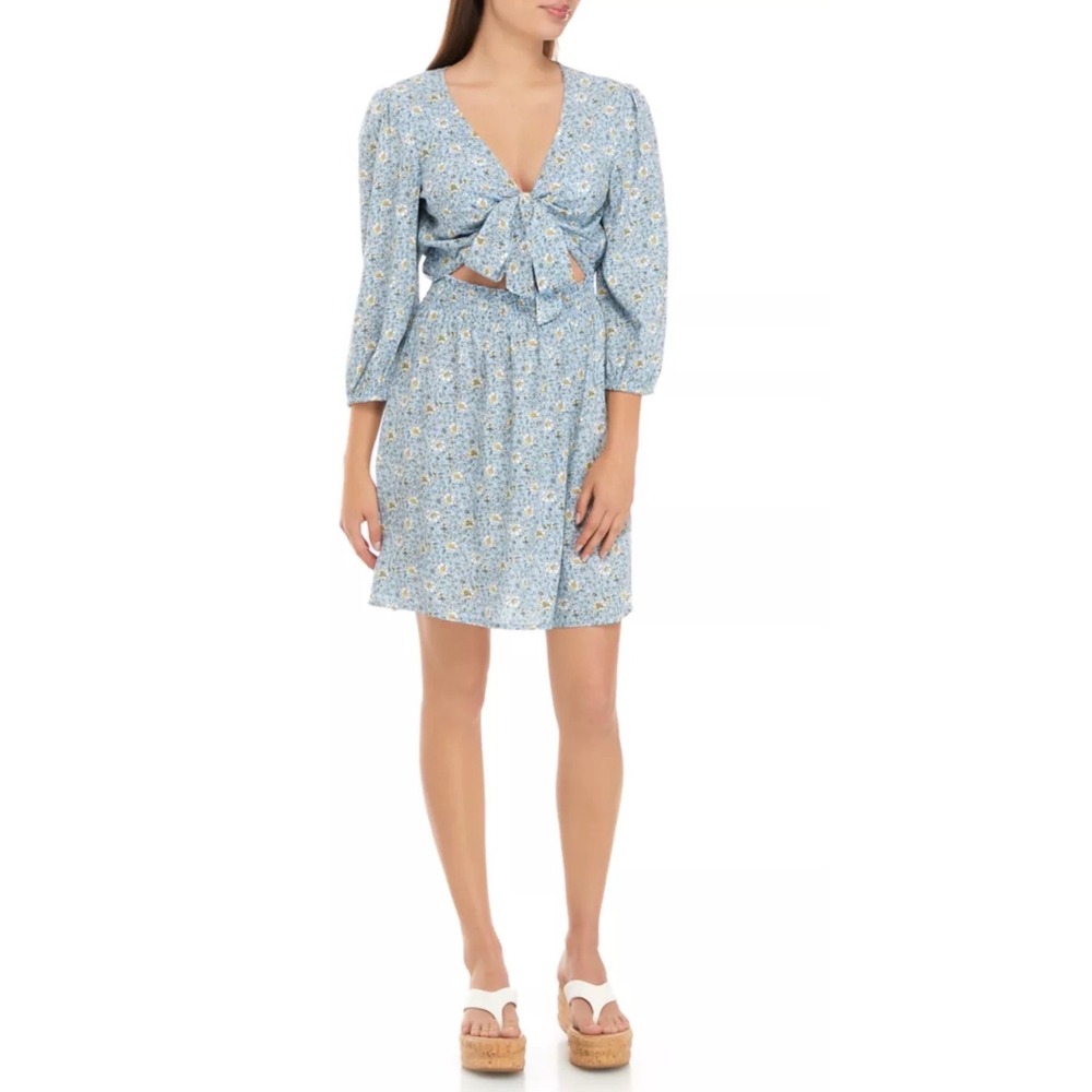 Bebop Blue Cream Floral Tie Front Cutout Mini Dress NWT Medium RANU1263KZ